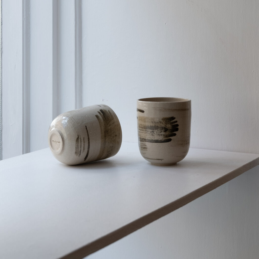 Red Iron Brush Cup
